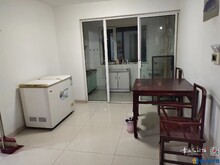 凤鸣山社区南区吉房出租，800元/月