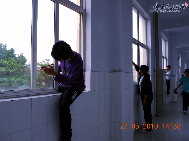 214848rogz5g5ggskyhk61.jpg