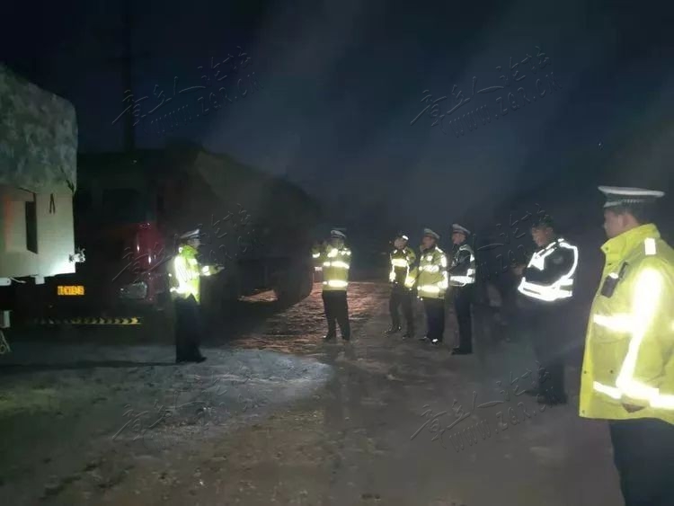 一夜查获违法大货车72辆！章丘交警24小时守护平安-2.jpg