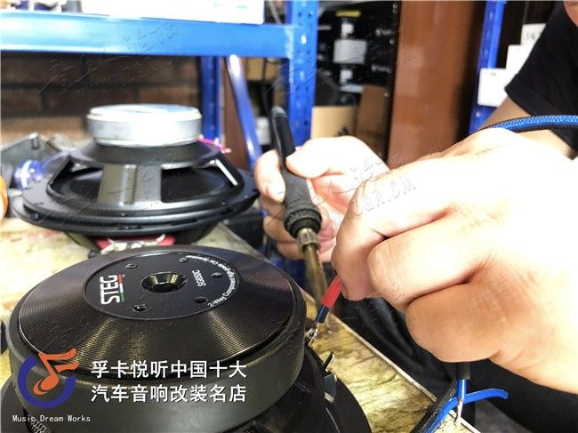 济南孚卡悦听汽车音响改装过的皇冠有不少，每一位车主也都对音乐 ...-8.jpg