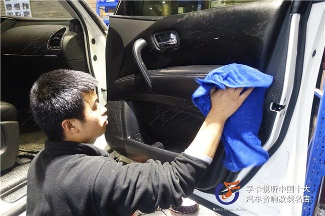 日产尼桑途乐又来改装啦！话说济南孚卡悦听汽车音响的改装过的途 ...-15.jpg