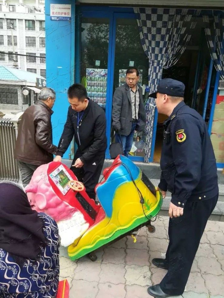 “文明劝导+联合执法”，章丘治理商户店外经营-9.jpg