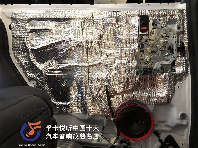 很多车友在买完车之后，都会因为音响问题而感到头疼。本田艾力绅 ...-8.jpg