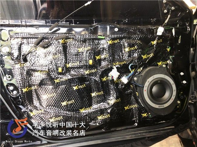 一套好的音响系统能旅途变得更加愉快，丰田凯美瑞原车音响材质简 ...-6.jpg