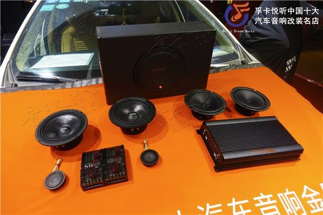 想要旅途路上悦动双耳，一定要有好音质才行。丰田卡罗拉是一款性 ...-2.jpg