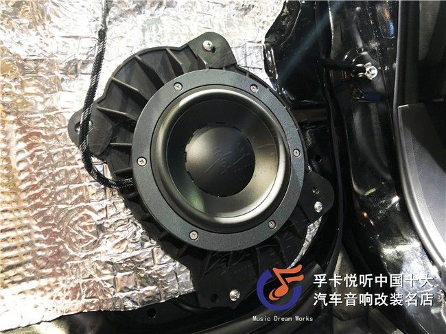 斯巴鲁傲虎全车有6支喇叭，原车音响浑浊没有特色，对于喜欢音乐 ...-7.jpg