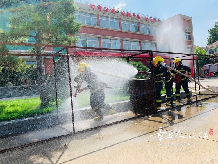 章丘消防大队明水中队面向社会招收政府专职消防队员，开展灭火救 ...-11.jpg