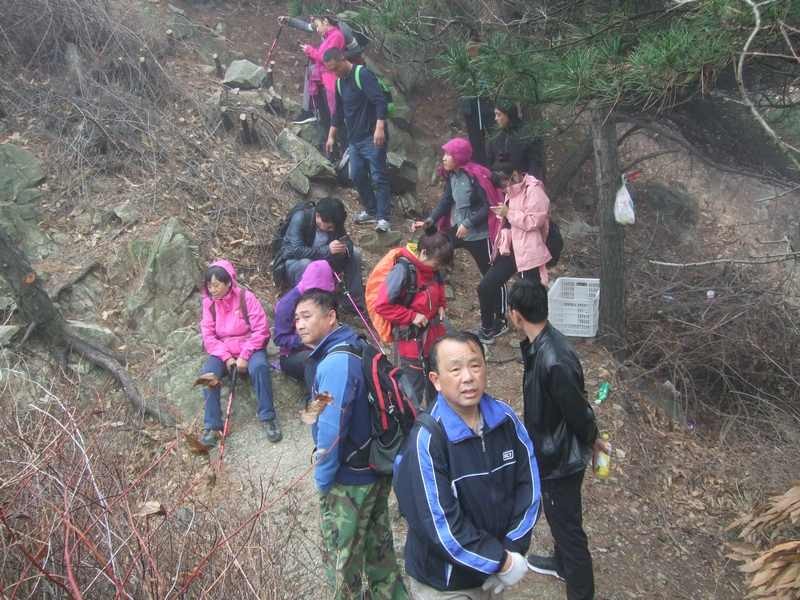 普集户外出行济南梯子山水帘峡穿越归来2019.11。23 033.jpg