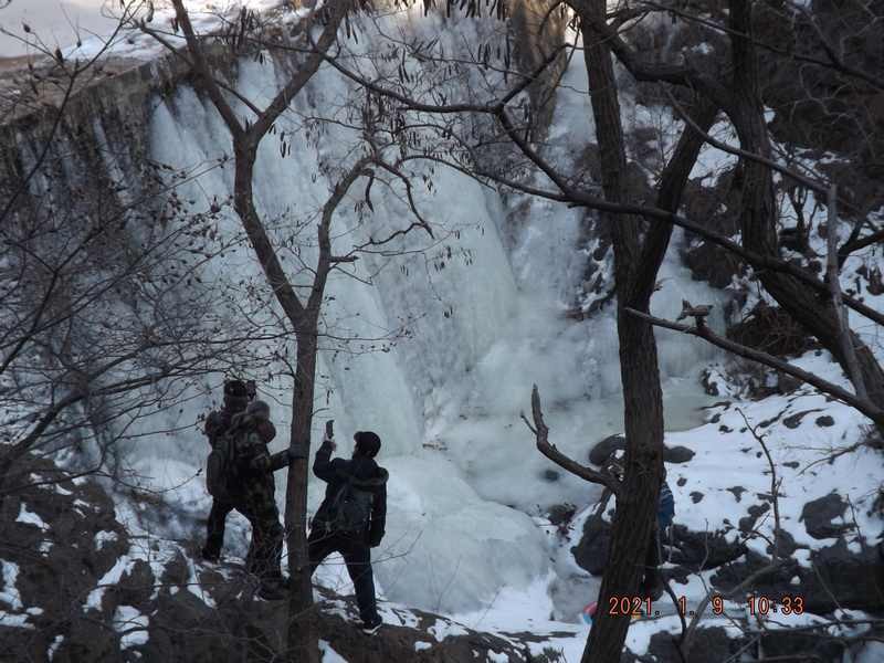 普集户外2020.1.9出行鹤伴山观冰瀑 080.jpg