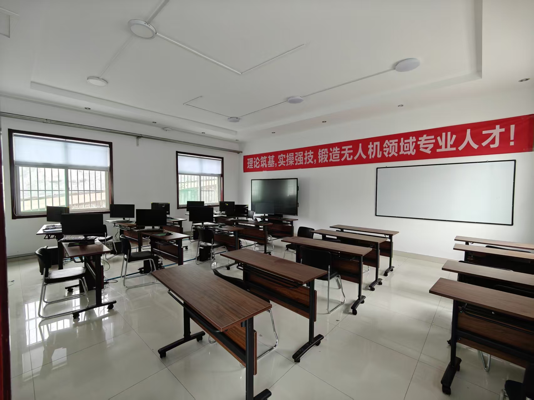 微信图片_2025-07-16_144706_988.jpg